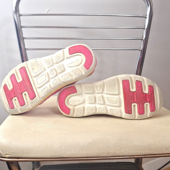 Girl's Pink Water Shoes - Picture 8 of 8